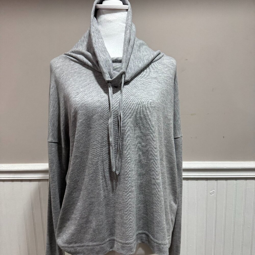 Banana Republic Gray Funnel Neck Pullover (M)